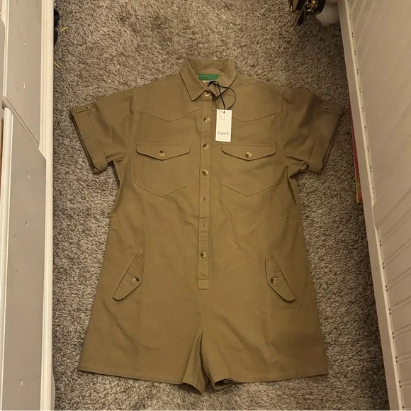 NWT Clare v romper size small - Picture 1 of 3